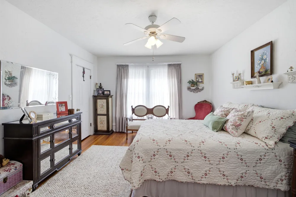 24 W Ash Street Three Oaks, MI 49128