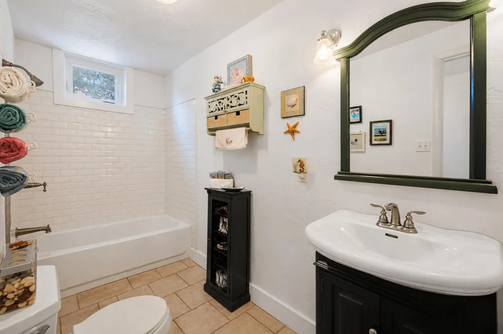 24 W Ash Street Three Oaks, MI 49128