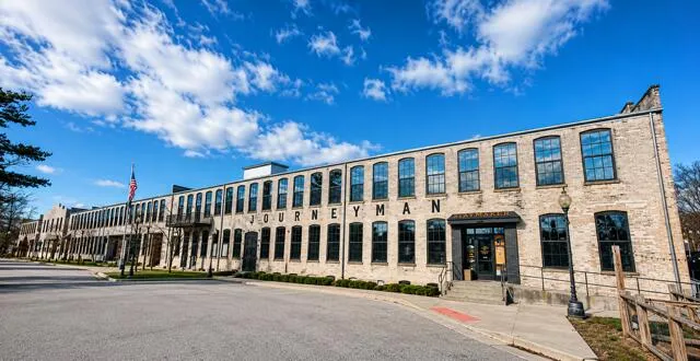 24 W Ash Street Three Oaks, MI 49128