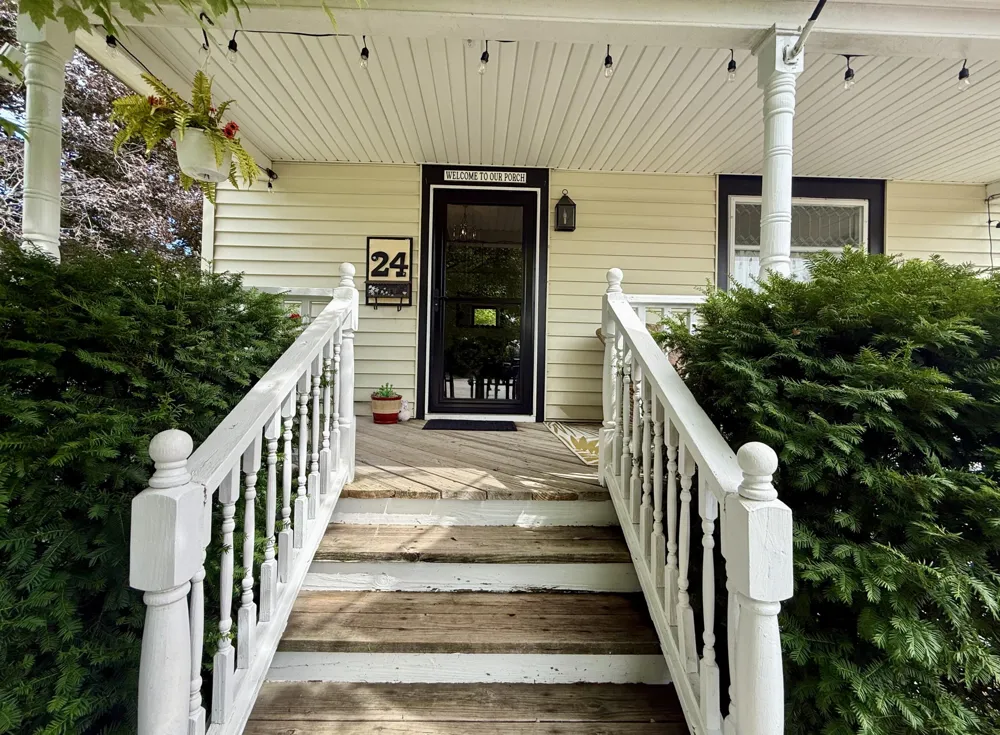 24 W Ash Street Three Oaks, MI 49128
