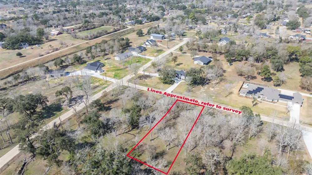 2807 Chinaberry Lane Alvin, TX 77511