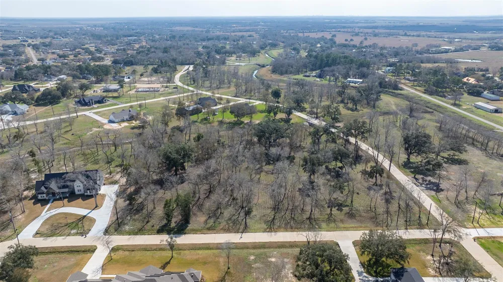 2807 Chinaberry Lane Alvin, TX 77511