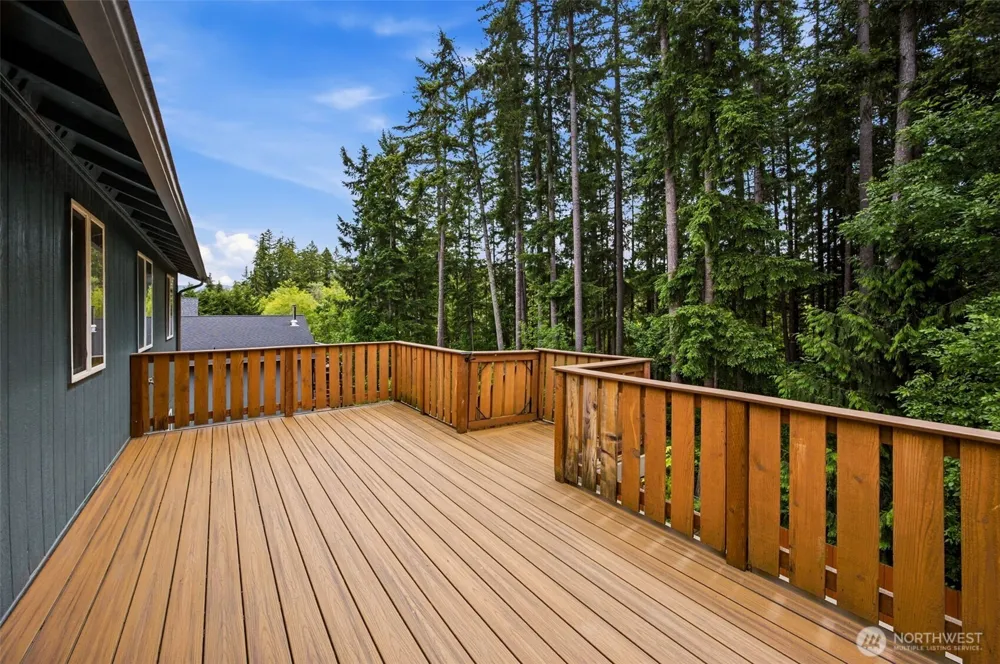 771 Carriage Court Eatonville, WA 98328