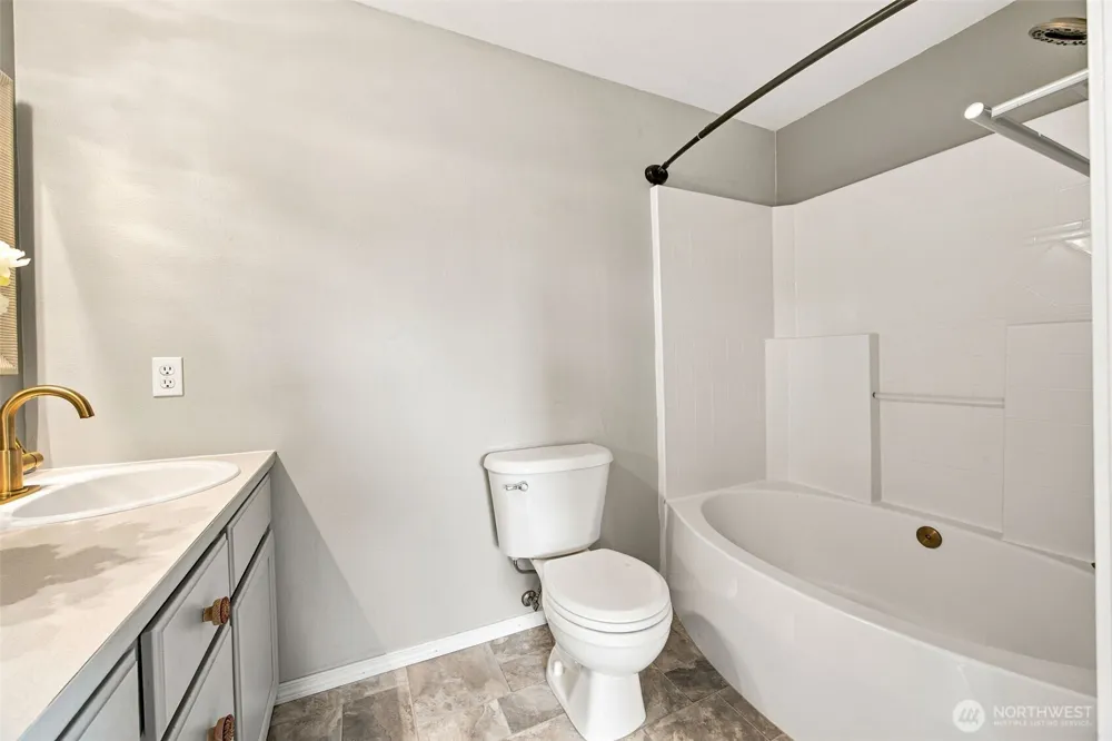 771 Carriage Court Eatonville, WA 98328