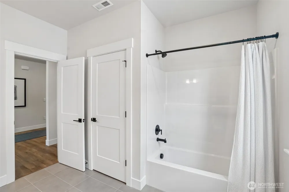 618 Thompson (Lot 17) Drive Enumclaw, WA 98022
