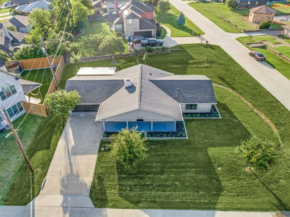 437 peninsula Drive Lakewood Village, TX 75068