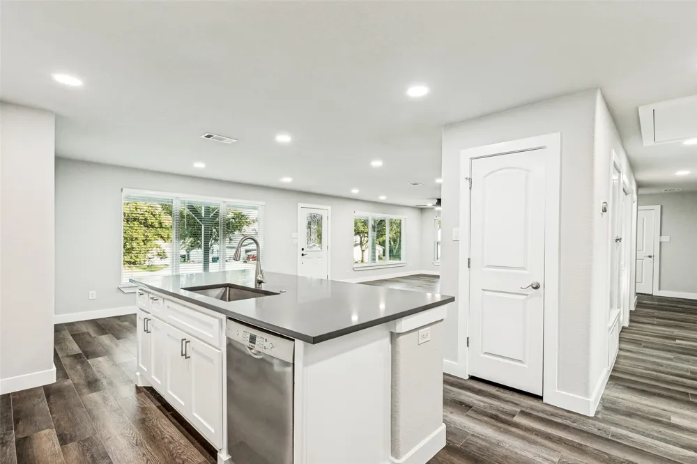 437 peninsula Drive Lakewood Village, TX 75068