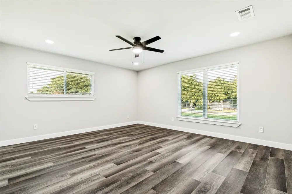 437 peninsula Drive Lakewood Village, TX 75068