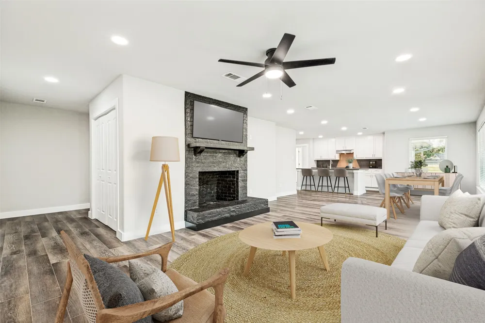 437 peninsula Drive Lakewood Village, TX 75068
