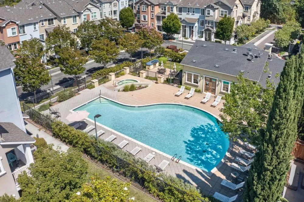 461 Bedford Loop Mountain View, CA 94043