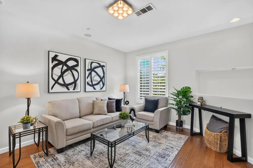 461 Bedford Loop Mountain View, CA 94043