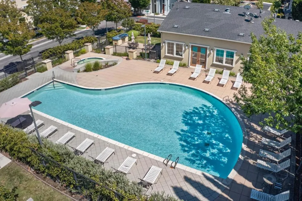 461 Bedford Loop Mountain View, CA 94043