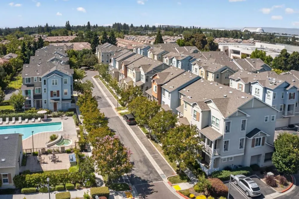 461 Bedford Loop Mountain View, CA 94043