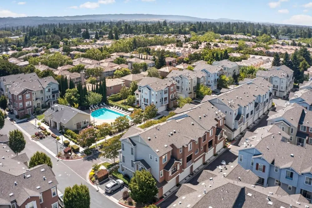 461 Bedford Loop Mountain View, CA 94043