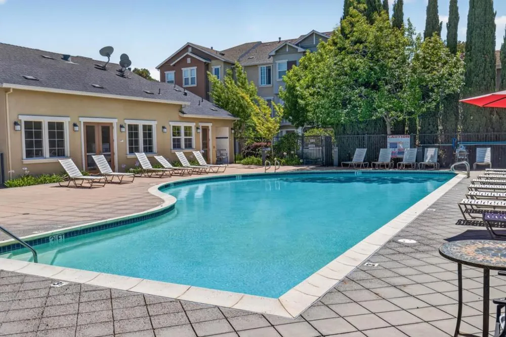 461 Bedford Loop Mountain View, CA 94043