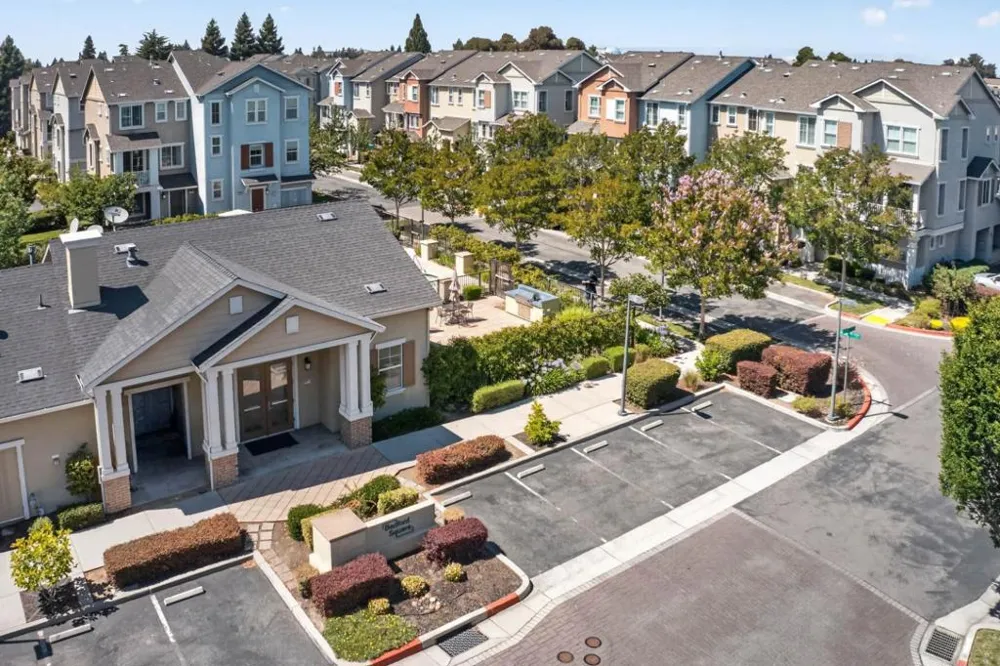 461 Bedford Loop Mountain View, CA 94043