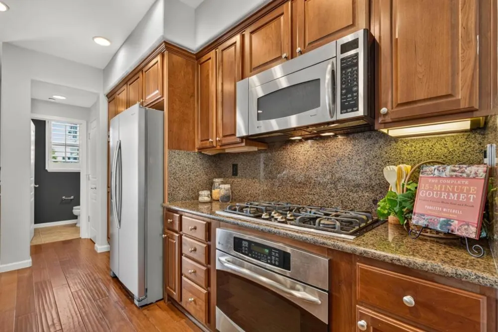 461 Bedford Loop Mountain View, CA 94043