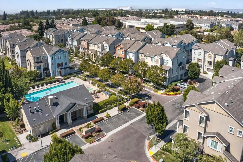 461 Bedford Loop Mountain View, CA 94043