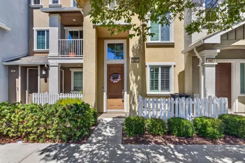 461 Bedford Loop