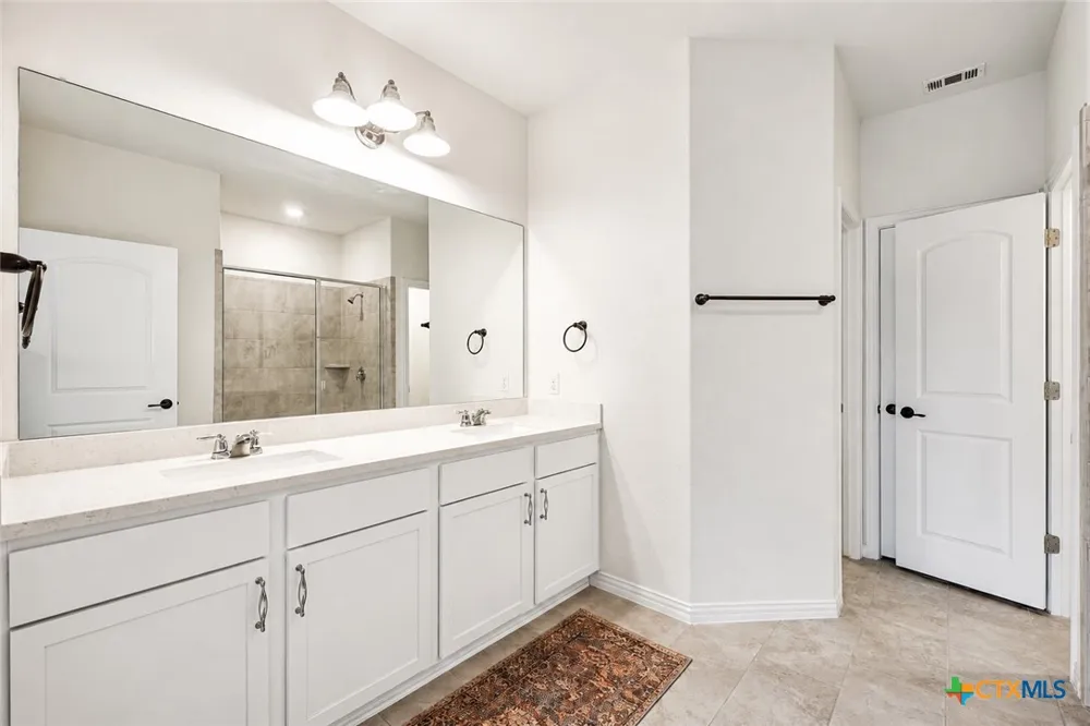 2013 Flametree Avenue New Braunfels, TX 78132