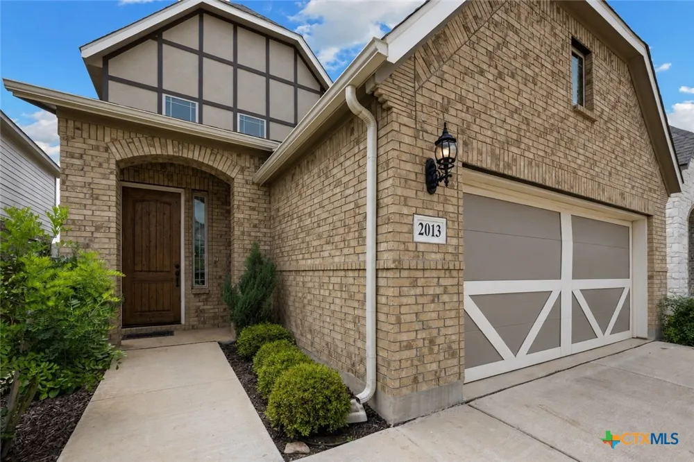 2013 Flametree Avenue New Braunfels, TX 78132