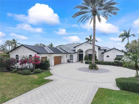 2235 SW 105th Ter