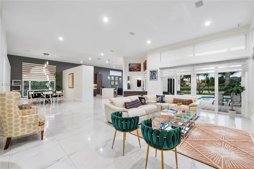 2235 SW 105th Ter Davie, FL 33324
