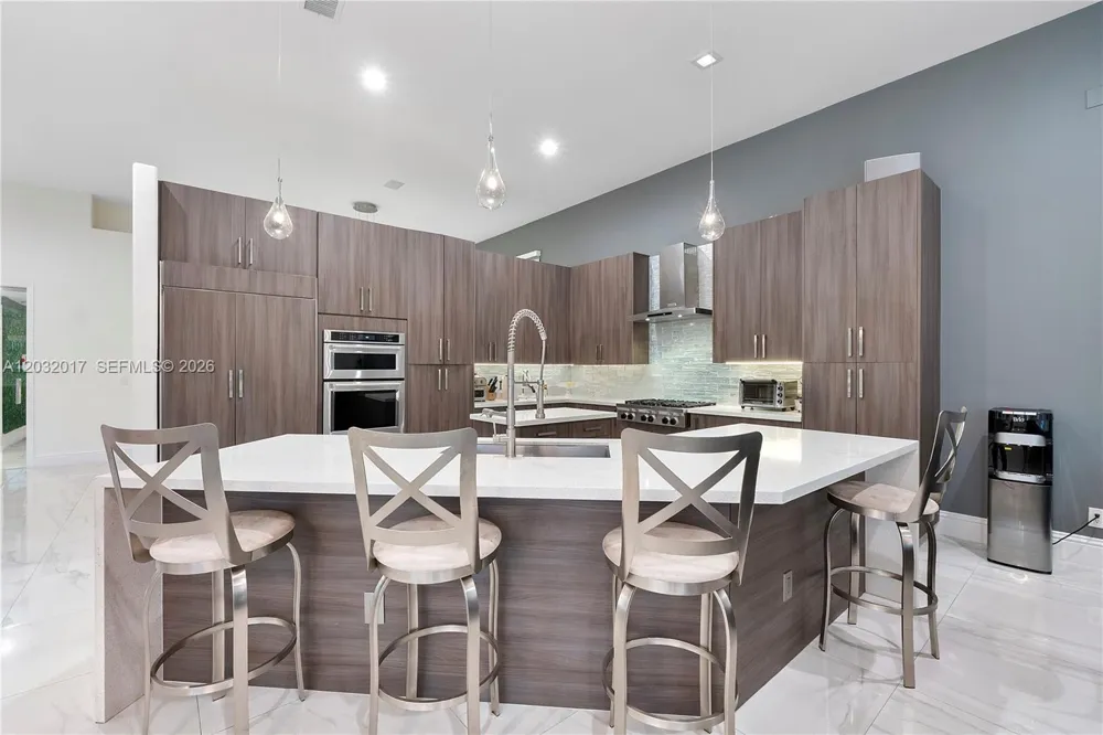 2235 SW 105th Ter Davie, FL 33324