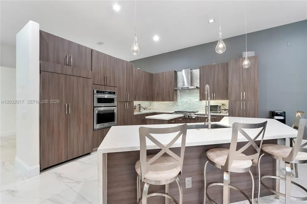 2235 SW 105th Ter Davie, FL 33324