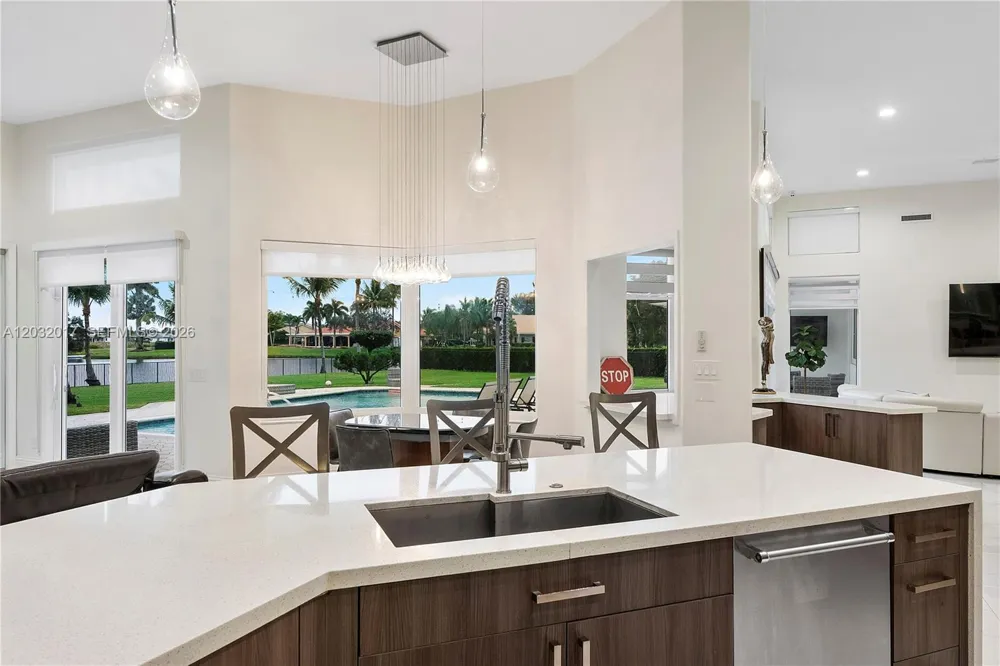 2235 SW 105th Ter Davie, FL 33324