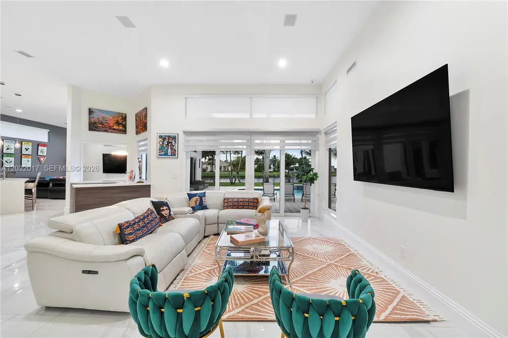 2235 SW 105th Ter Davie, FL 33324