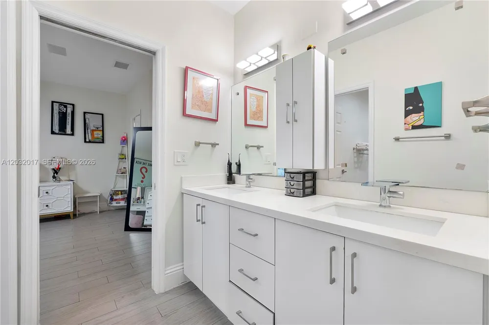 2235 SW 105th Ter Davie, FL 33324