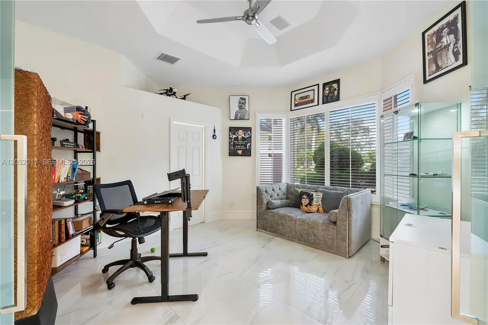 2235 SW 105th Ter Davie, FL 33324