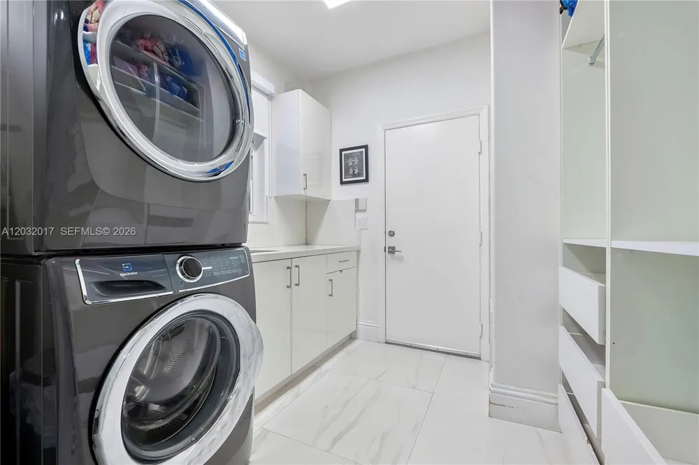2235 SW 105th Ter Davie, FL 33324
