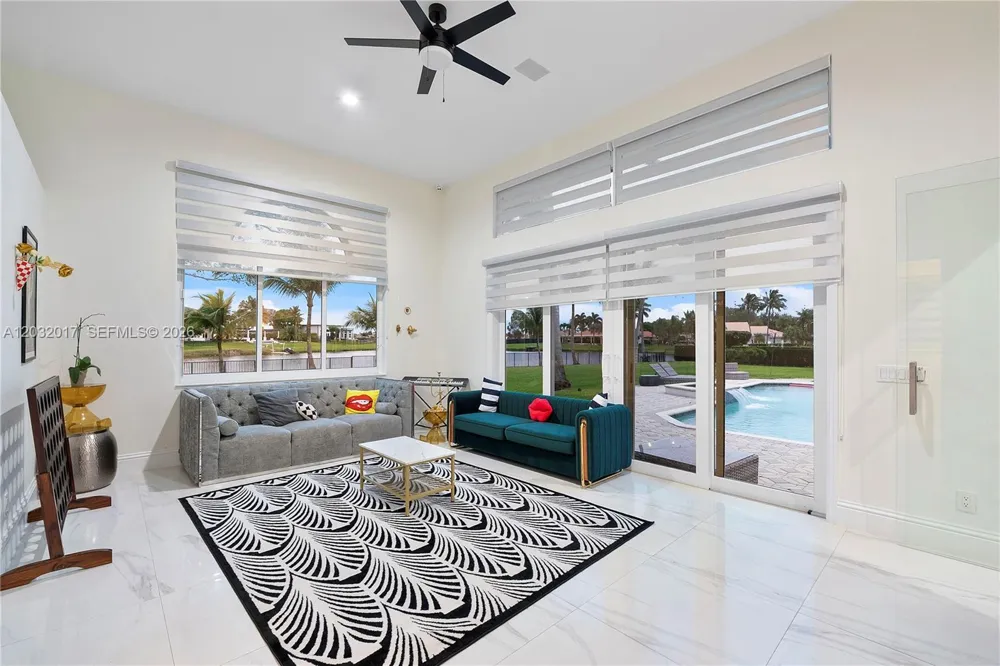 2235 SW 105th Ter Davie, FL 33324
