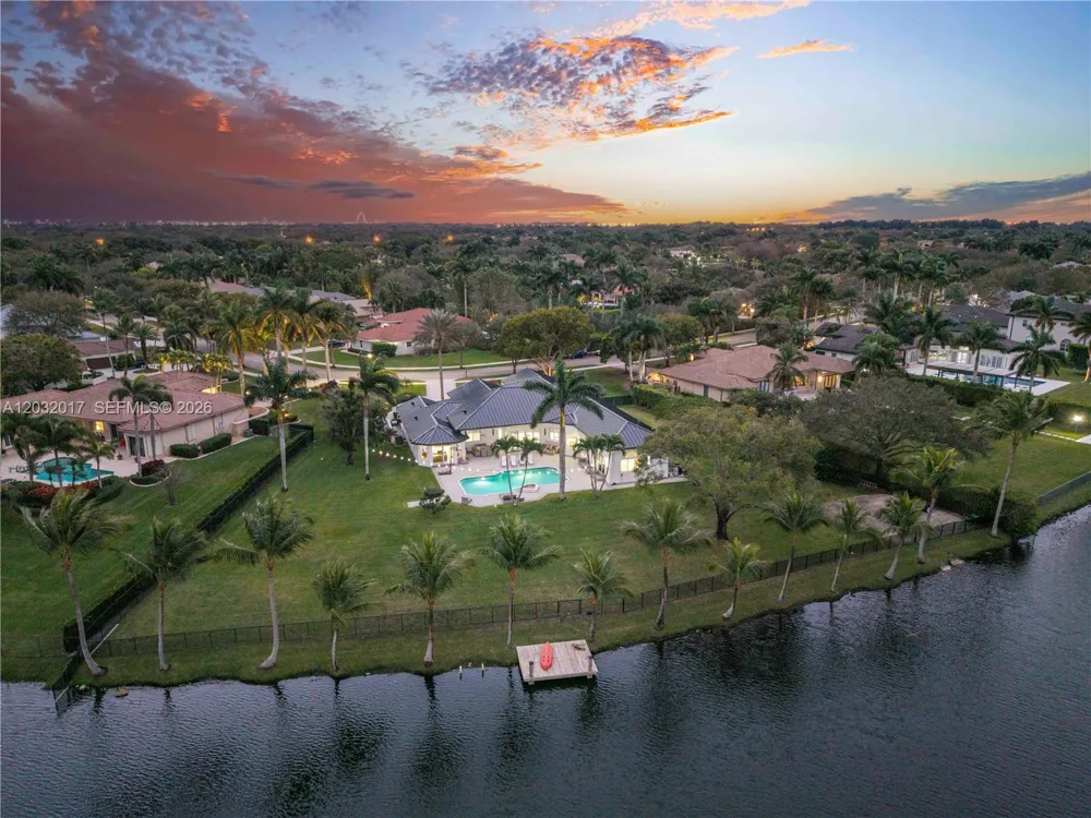 2235 SW 105th Ter Davie, FL 33324