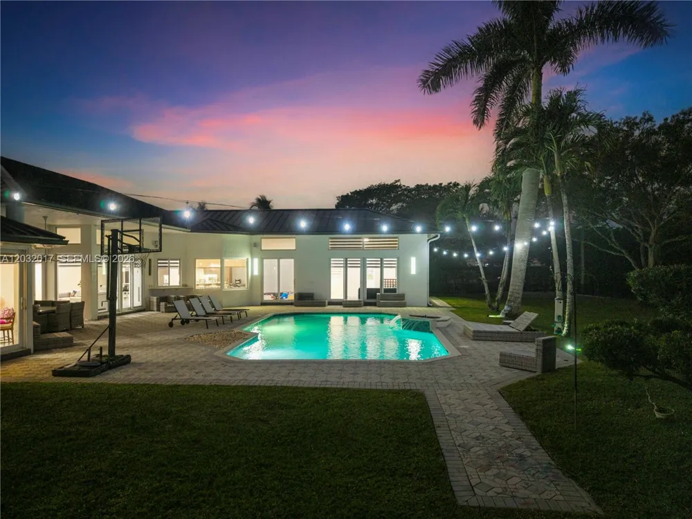 2235 SW 105th Ter Davie, FL 33324