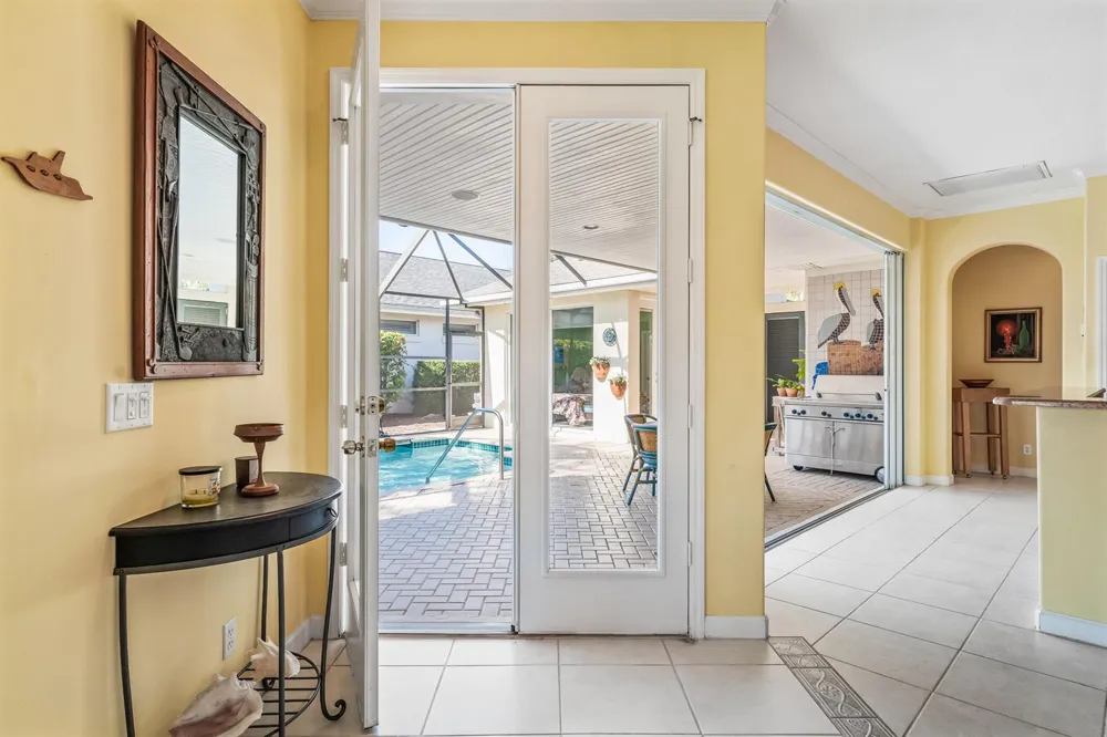 747 Hampton Woods Lane SW Vero Beach, FL 32962