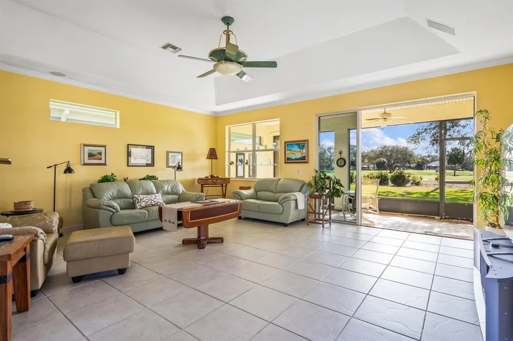 747 Hampton Woods Lane SW Vero Beach, FL 32962
