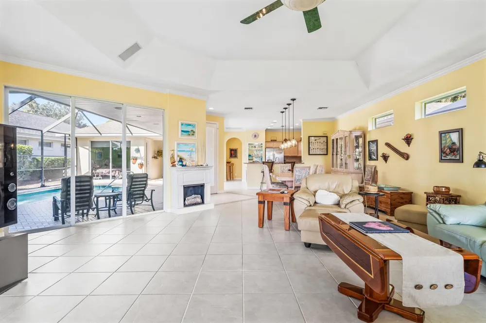 747 Hampton Woods Lane SW Vero Beach, FL 32962