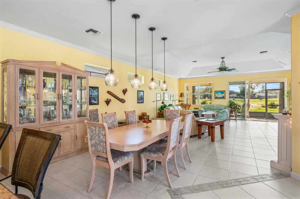 747 Hampton Woods Lane SW Vero Beach, FL 32962