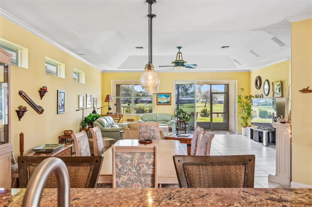 747 Hampton Woods Lane SW Vero Beach, FL 32962