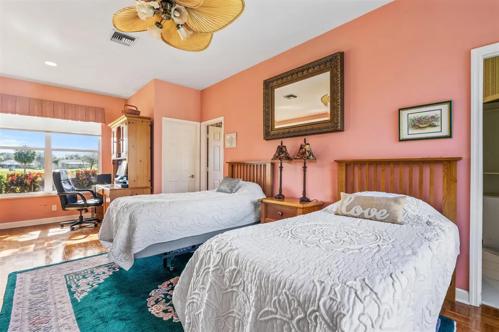 747 Hampton Woods Lane SW Vero Beach, FL 32962