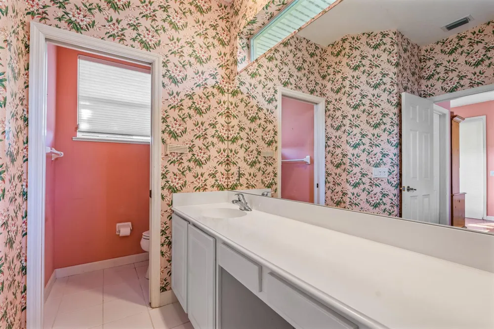 747 Hampton Woods Lane SW Vero Beach, FL 32962