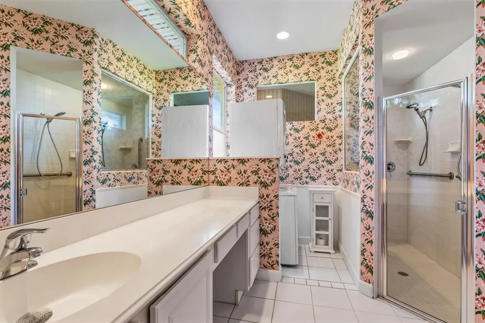 747 Hampton Woods Lane SW Vero Beach, FL 32962