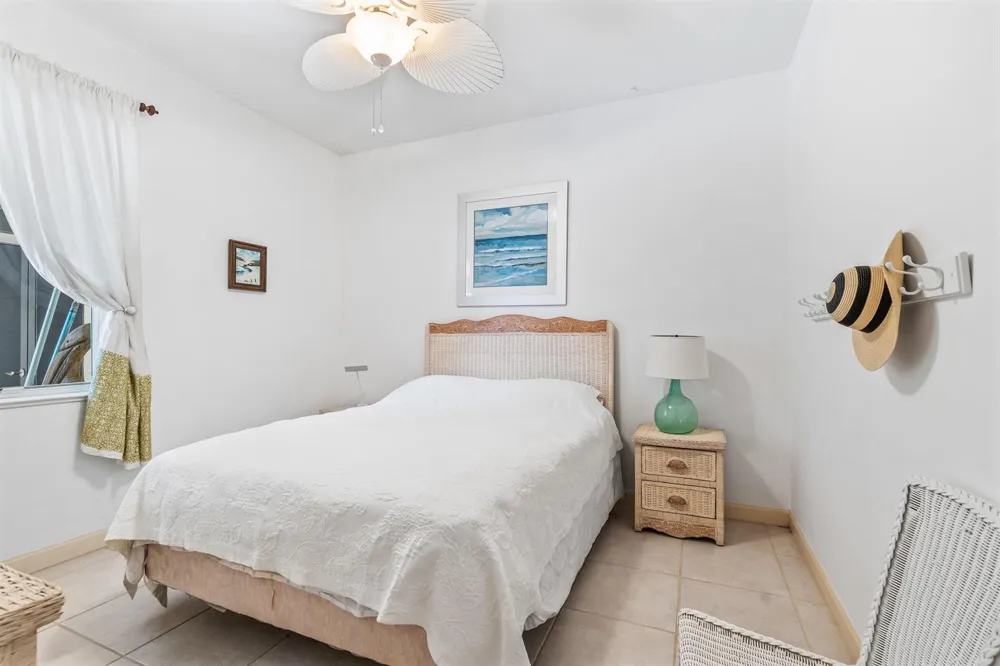 747 Hampton Woods Lane SW Vero Beach, FL 32962