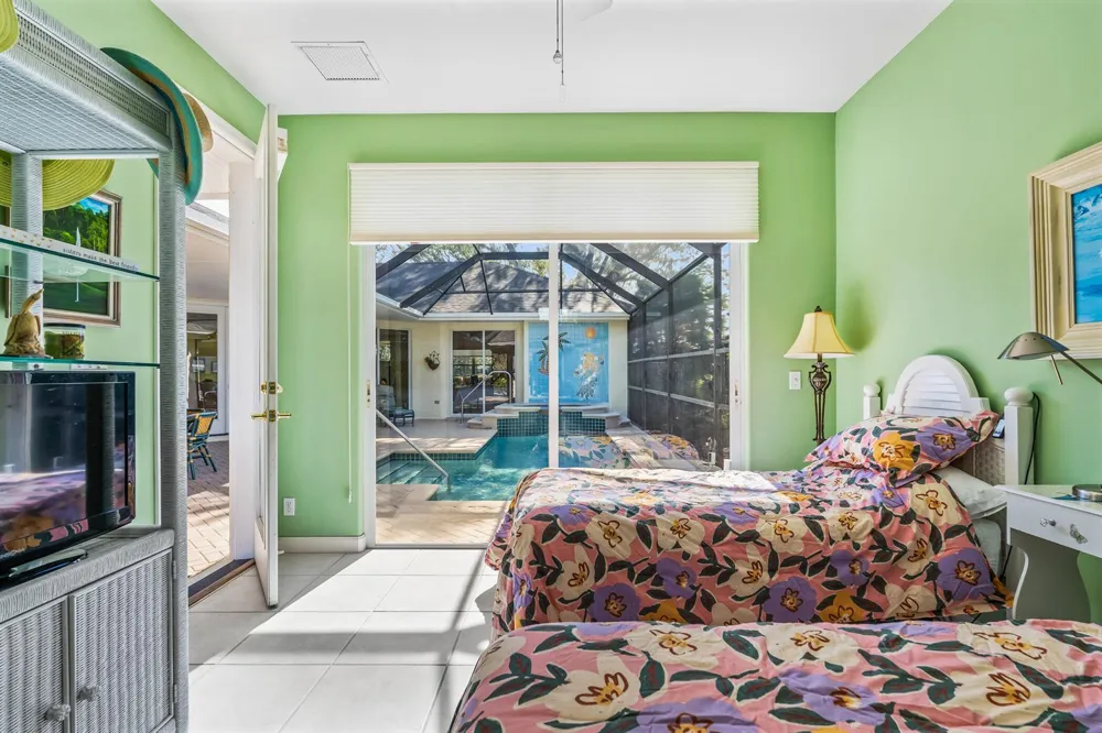 747 Hampton Woods Lane SW Vero Beach, FL 32962
