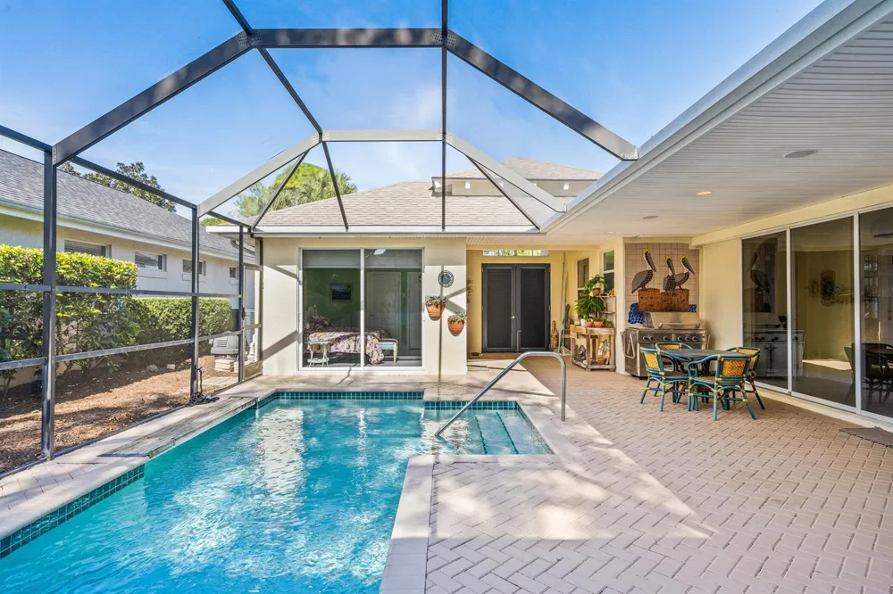 747 Hampton Woods Lane SW Vero Beach, FL 32962