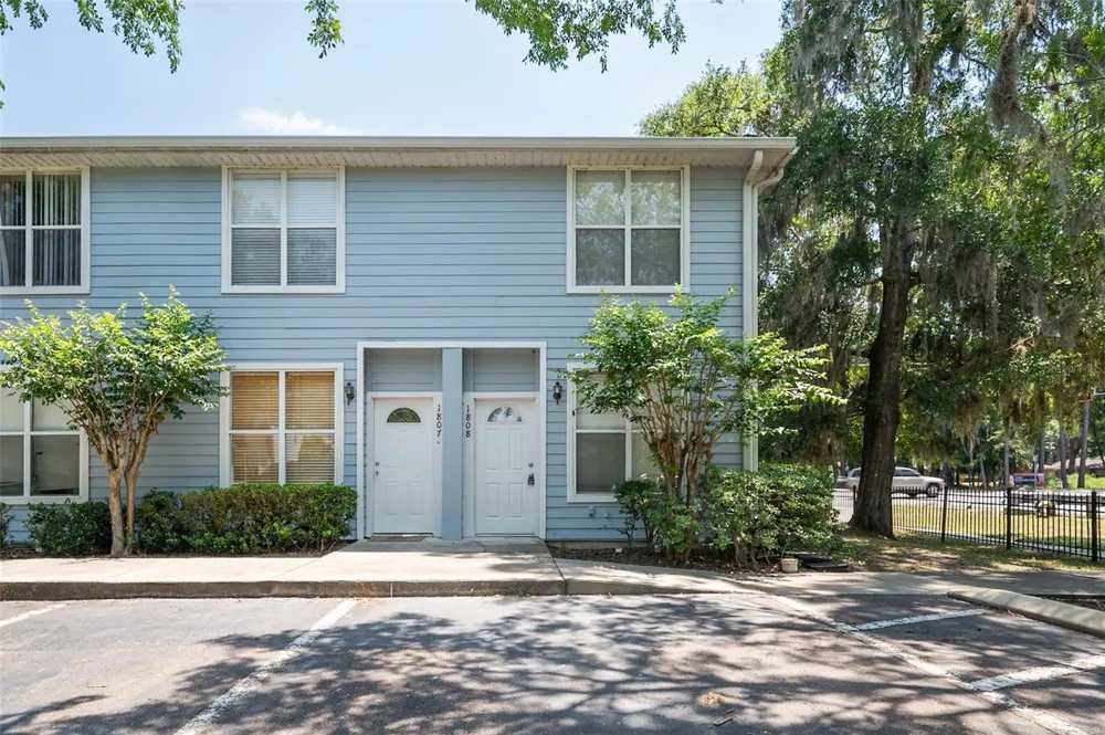 3860 SW 20TH AVENUE #1808 Gainesville, FL 32607