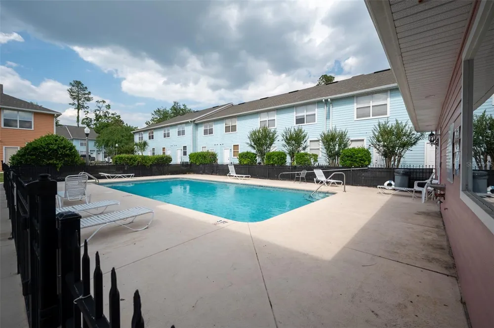 3860 SW 20TH AVENUE #1808 Gainesville, FL 32607
